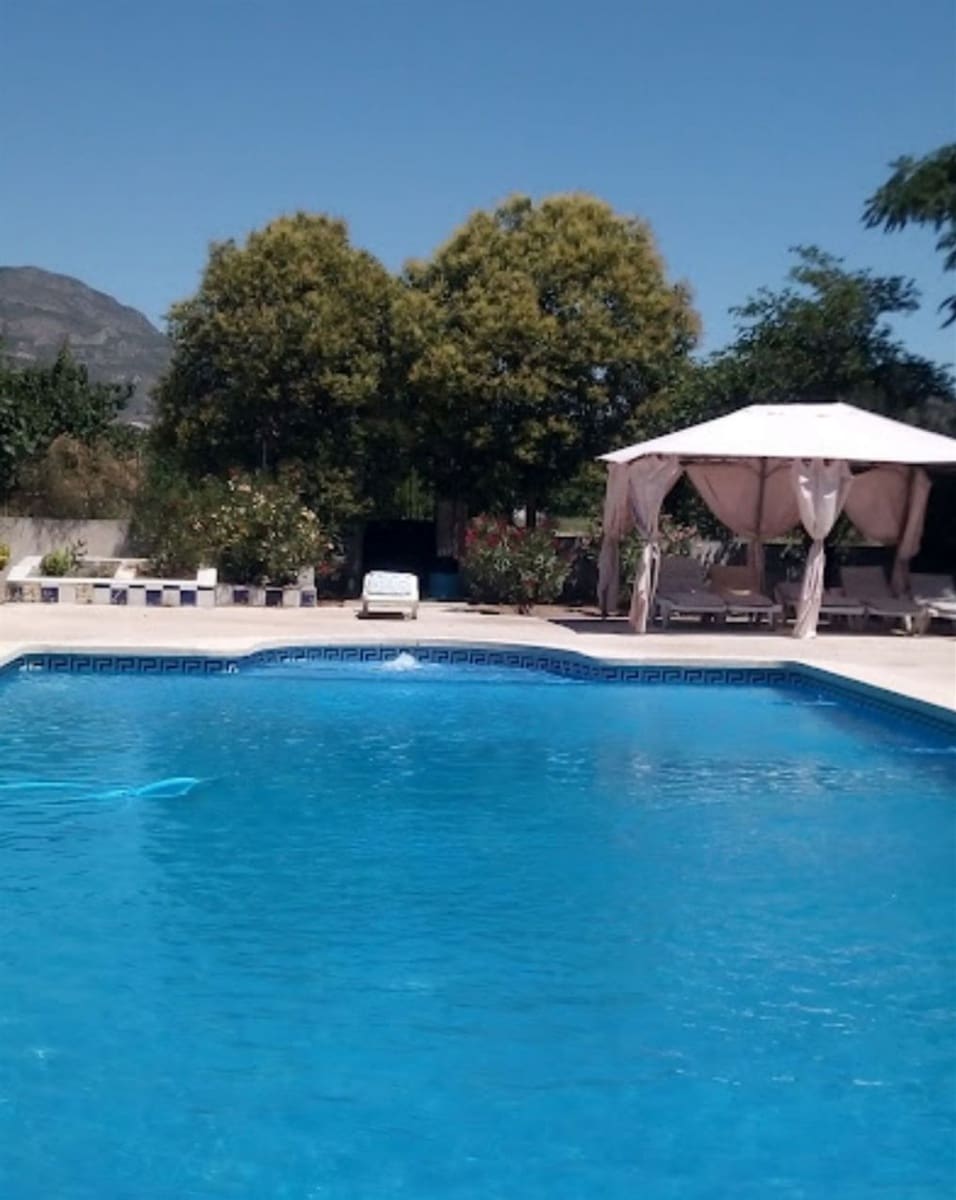 6 bedroom Villa for sale in Moratalla - € 215,000 (Ref: 8041903)