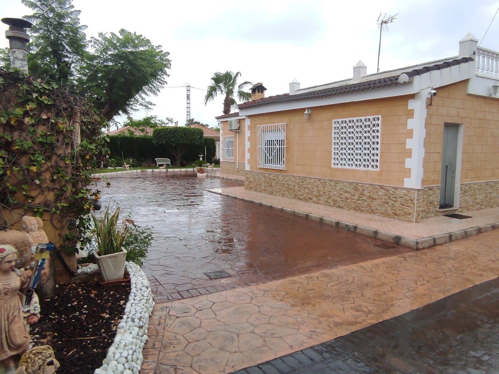 5 soveværelse Villa til salg i Elche / Elx med swimmingpool garage - € 359.900 (Ref: 8041921)