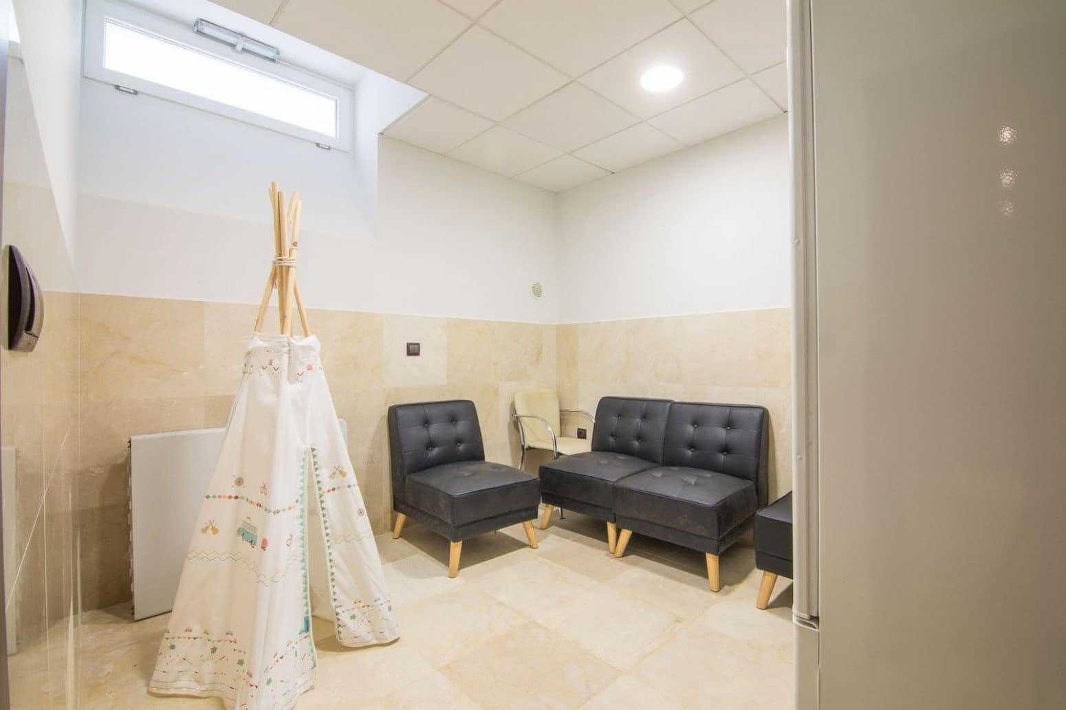 4 sovrum Villa till salu i Arenales del Sol med pool - 1 450 000 € (Ref: 8049762)