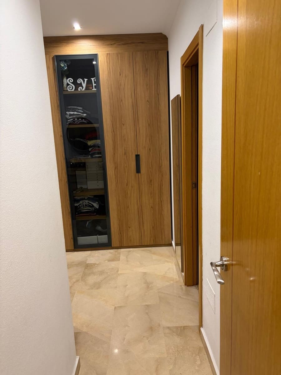 3 makuuhuone Asunto myytävänä paikassa Elche / Elx mukana uima-altaan 
autotalli - 359 999 € (Ref: 8049763)