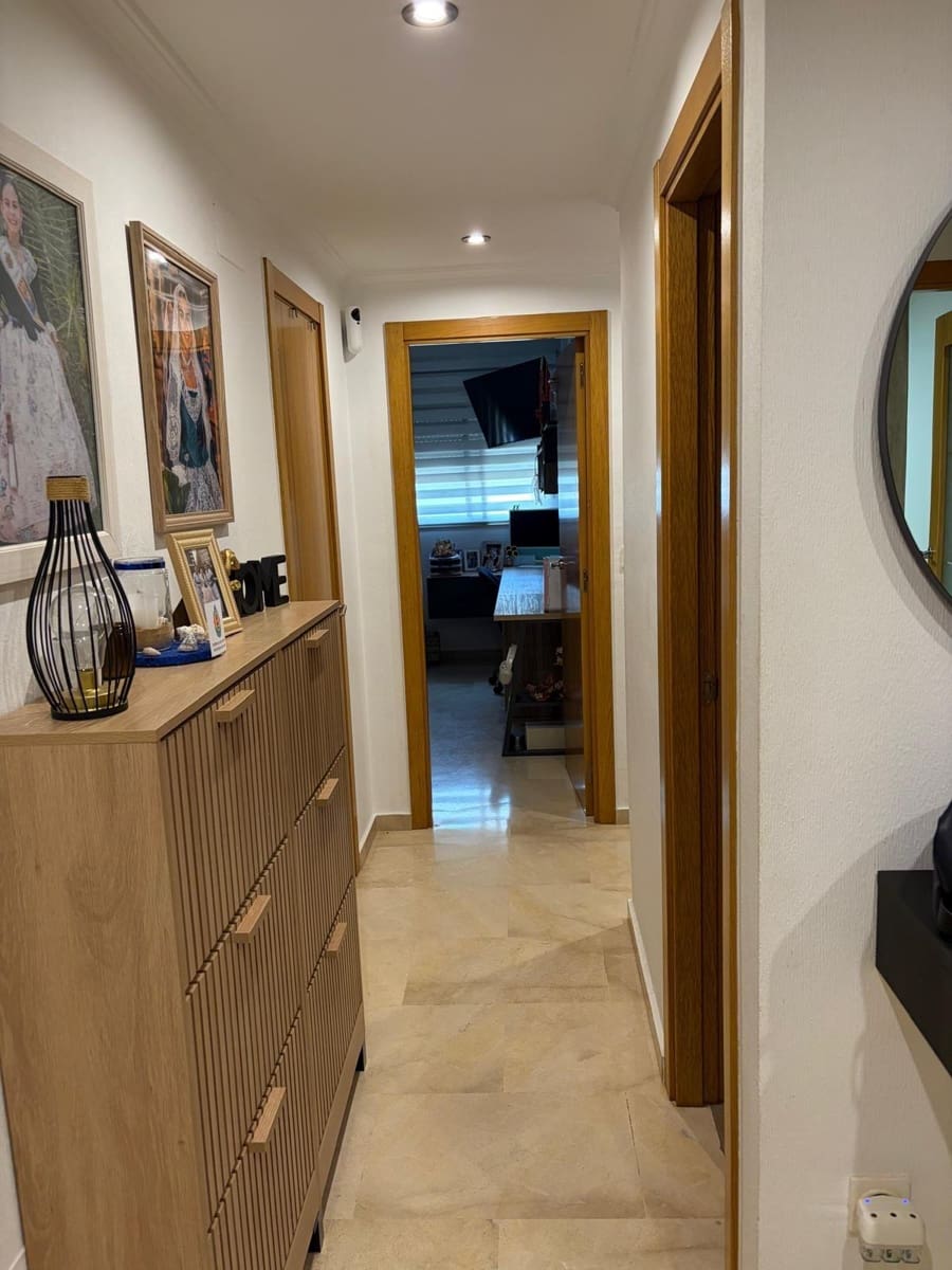 3 makuuhuone Asunto myytävänä paikassa Elche / Elx mukana uima-altaan 
autotalli - 359 999 € (Ref: 8049763)