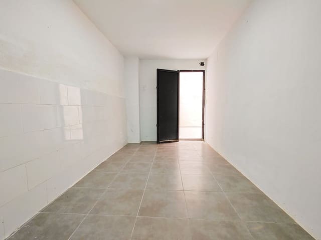 Kommersiell til salgs i Pont Nou - Corazón de Jesús, Elche / Elx - € 89 990 (Ref: 8049776)