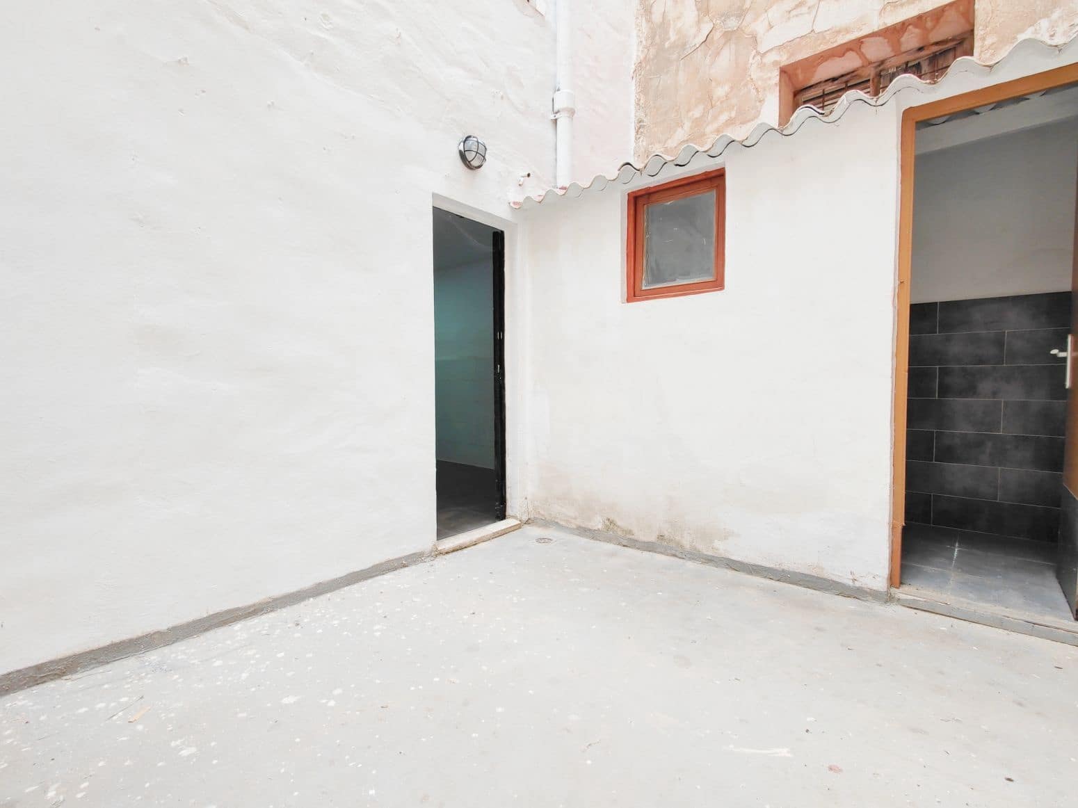 Erhverv til salg i Elche / Elx - € 89.990 (Ref: 8049776)