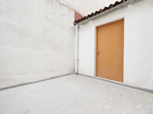 Kommersiell til salgs i Pont Nou - Corazón de Jesús, Elche / Elx - € 89 990 (Ref: 8049776)
