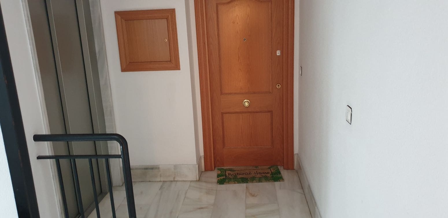 3 bedroom Flat for sale in Elche / Elx with garage - € 199,999 (Ref: 8049777)