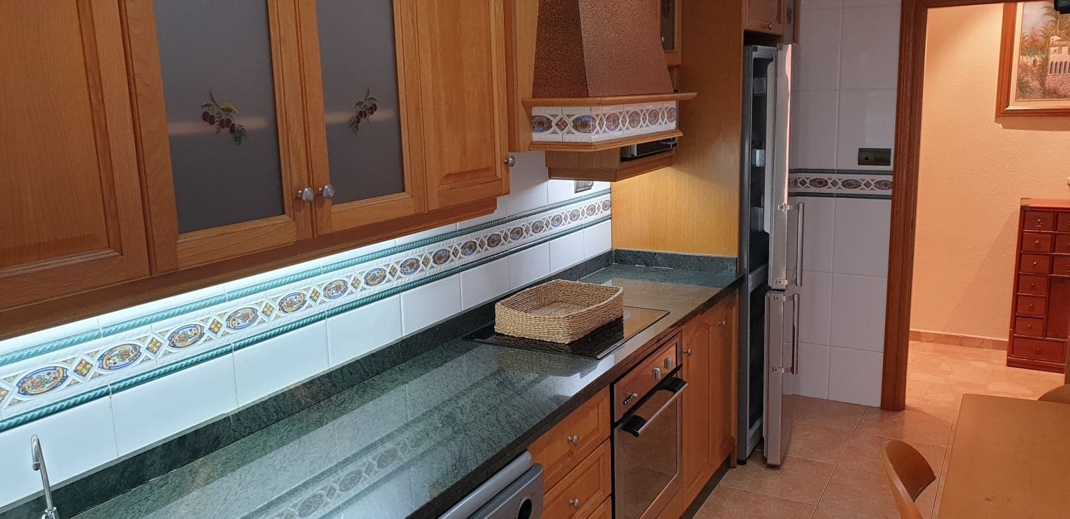 3 bedroom Flat for sale in Elche / Elx with garage - € 199,999 (Ref: 8049777)