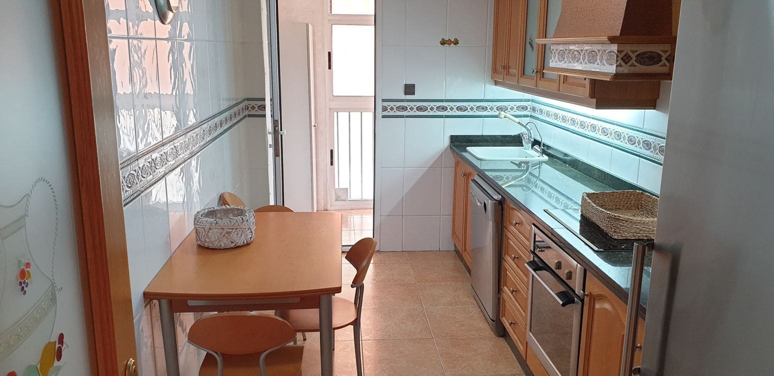 3 bedroom Flat for sale in Elche / Elx with garage - € 199,999 (Ref: 8049777)