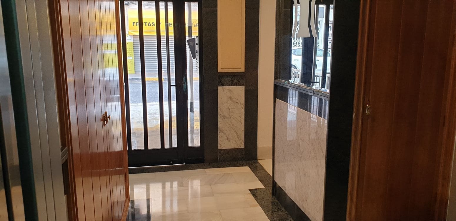 3 bedroom Flat for sale in Elche / Elx with garage - € 199,999 (Ref: 8049777)