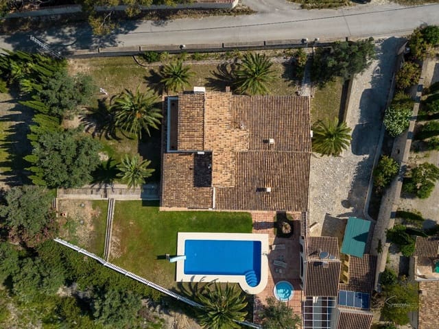 7 camera da letto Villa in vendita in Benissa con piscina garage - 995.000 € (Rif: 8049807)