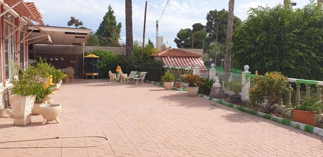 Chalet de 3 habitaciones en Elche / Elx en venta con piscina garaje - 350.000 € (Ref: 8049837)
