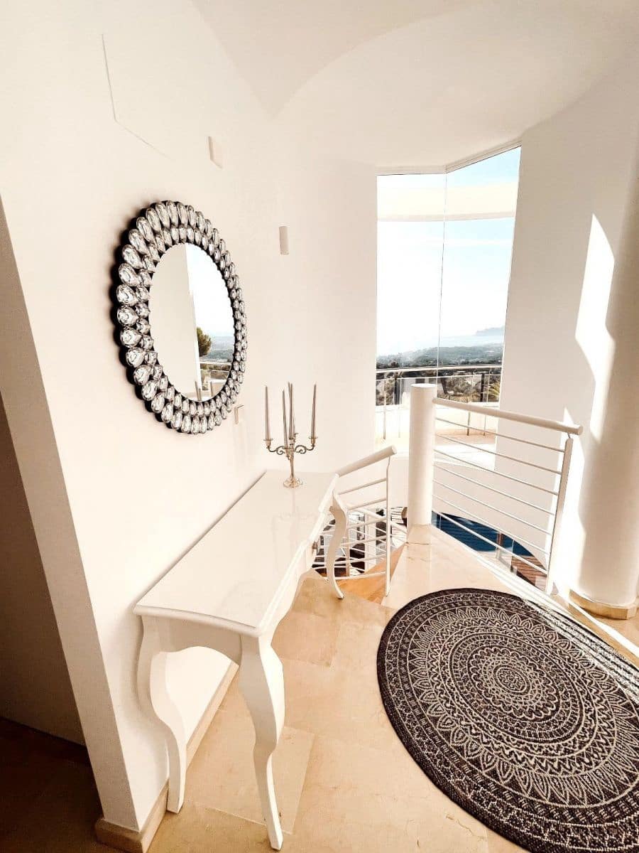 4 makuuhuone Huvila myytävänä paikassa Altea mukana uima-altaan 
autotalli - 1 165 000 € (Ref: 8052341)