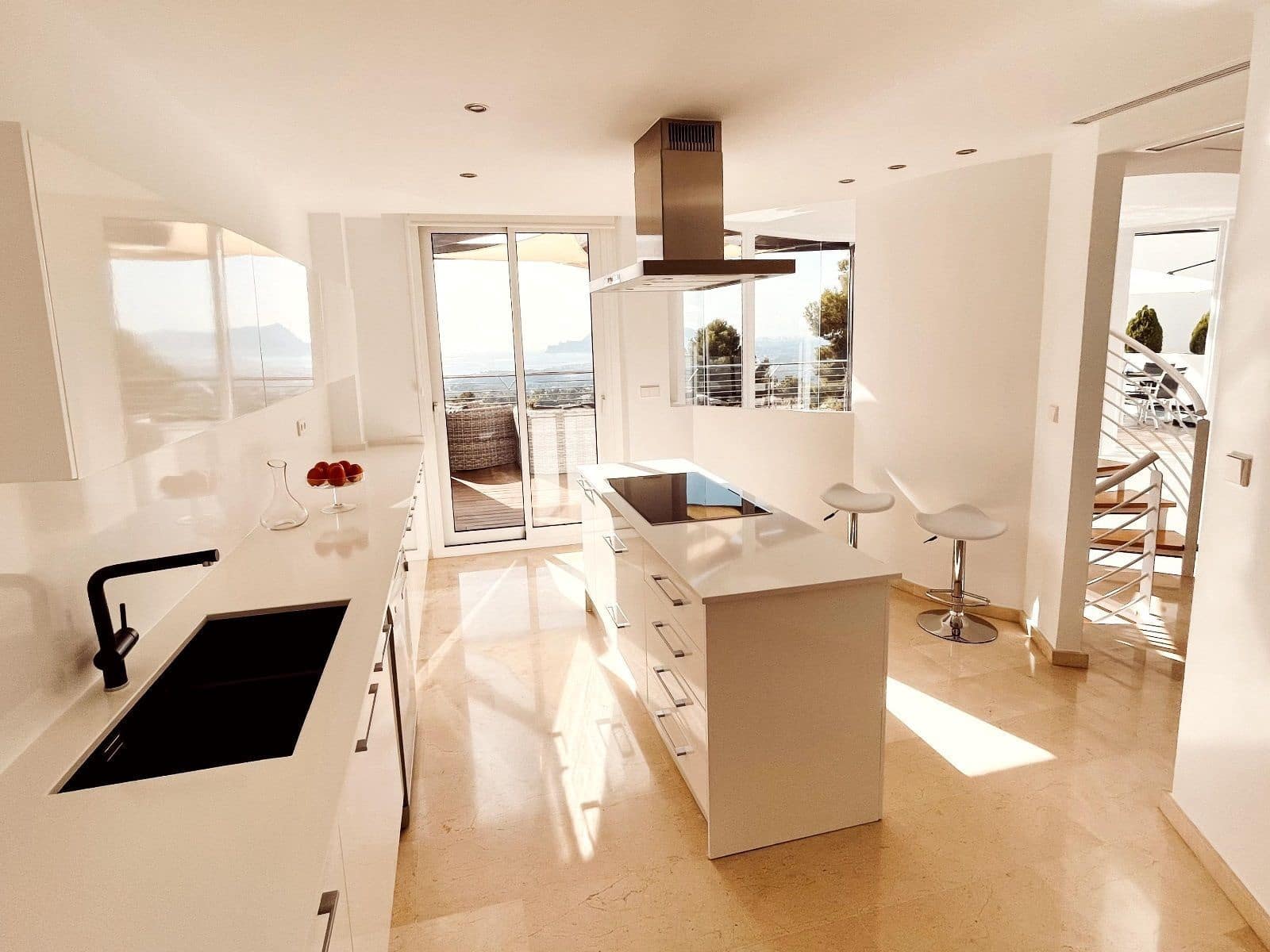 4 makuuhuone Huvila myytävänä paikassa Altea mukana uima-altaan 
autotalli - 1 165 000 € (Ref: 8052341)