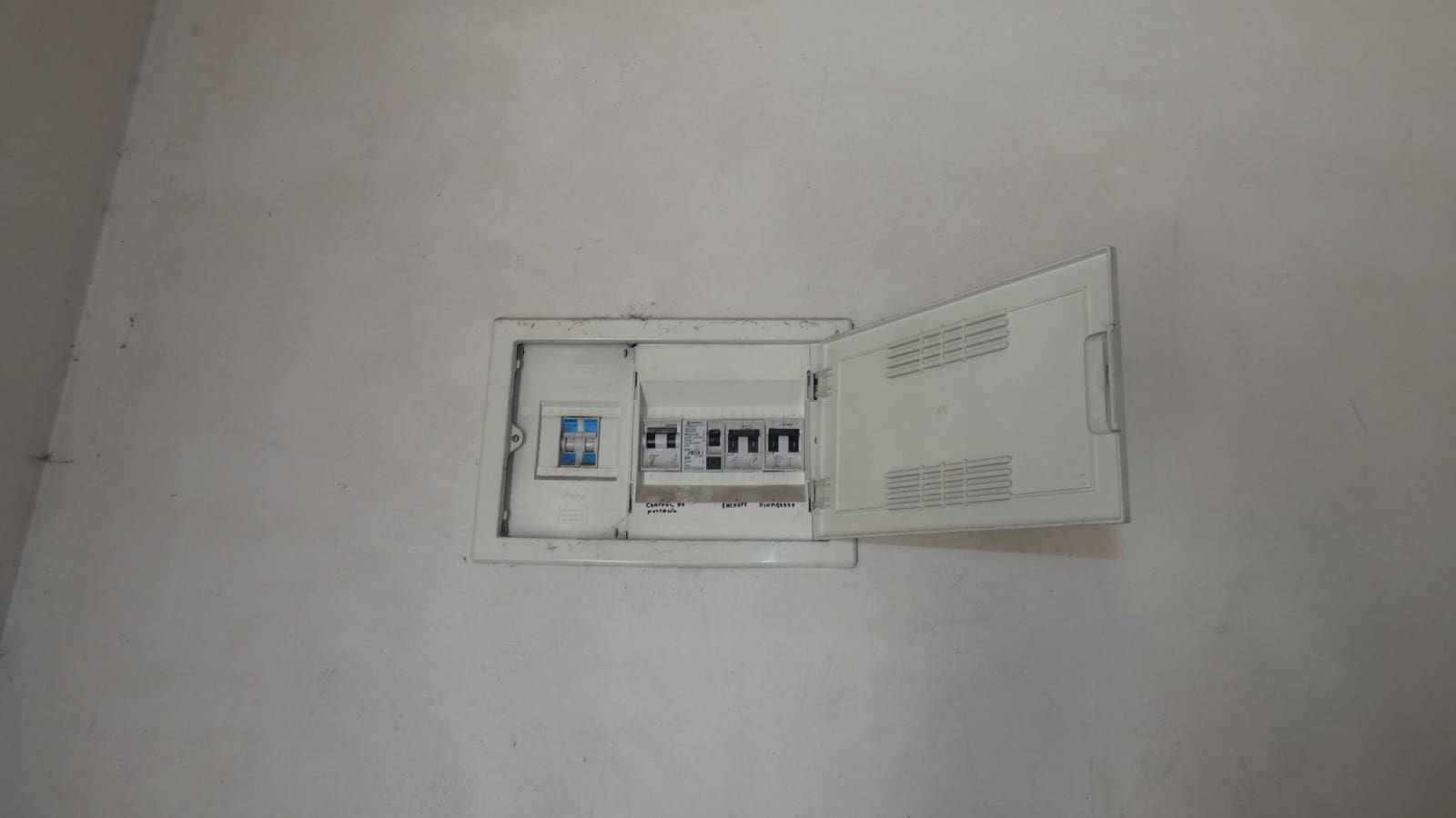 Gewerbe zu verkaufen in Elche / Elx - 59.900 € (Ref: 8054093)