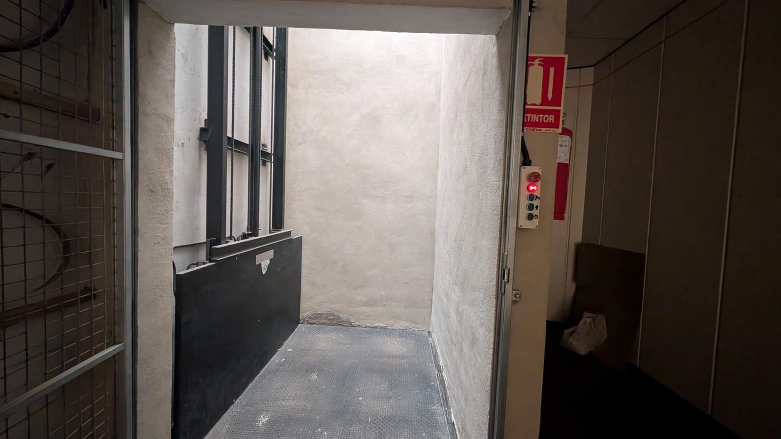 Business for sale in Elche / Elx - € 492,000 (Ref: 8062186)