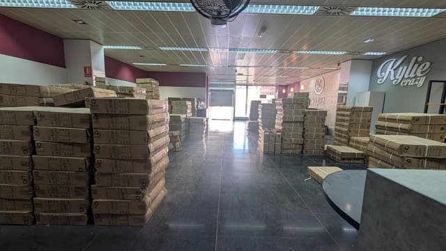 Business for sale in Carrús Est - Camí dels Magros, Elche / Elx - € 492,000 (Ref: 8062186)