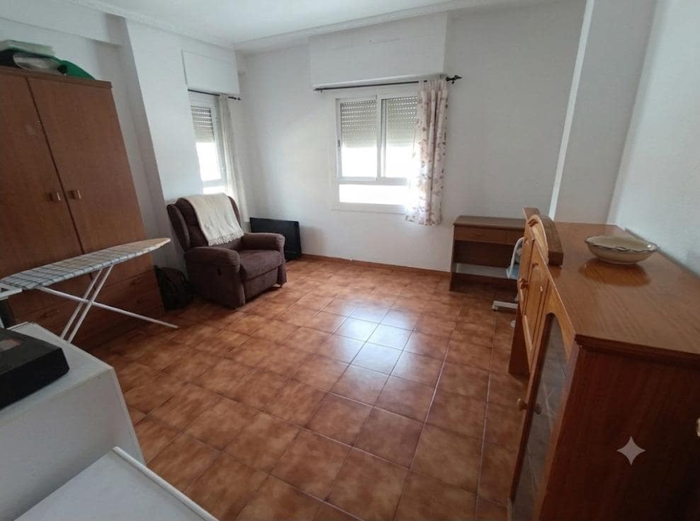 4 soveværelse Lejlighed til salg i Elche / Elx - € 155.000 (Ref: 8067174)