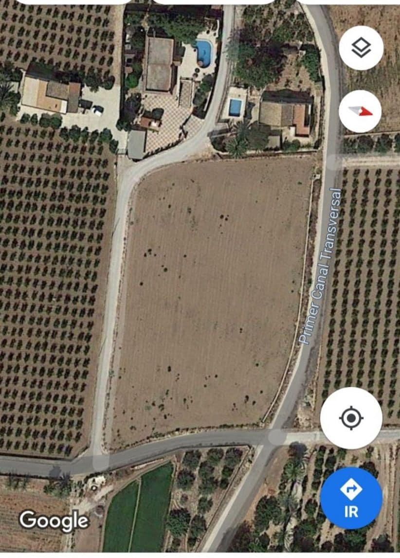 Grunde uden byggetilladelser til salg i Elche / Elx - € 44.000 (Ref: 8067193)