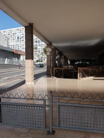 Virksomhed til salg i Juzgados - Plaza de Toros, Benidorm - € 99.000 (Ref: 8067214)