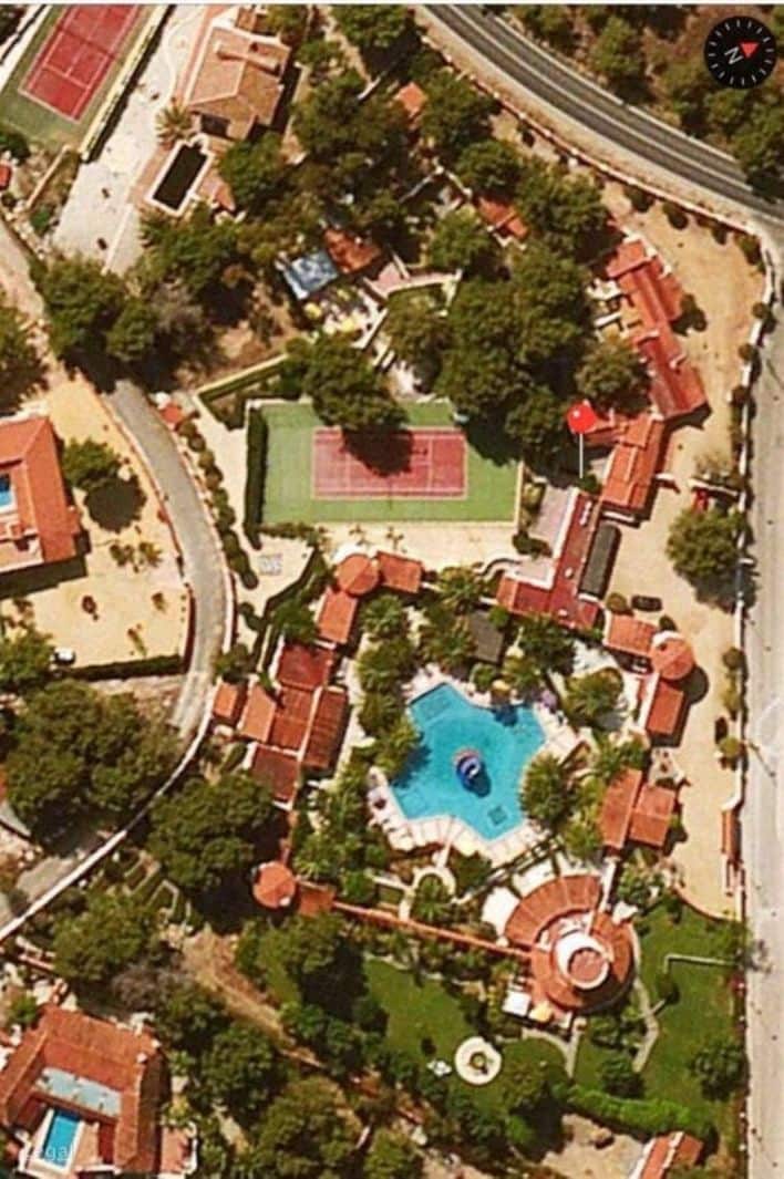 Apartment for sale in Alfaz del Pi / L'Alfas del Pi - € 5,499,000 (Ref: 8071637)