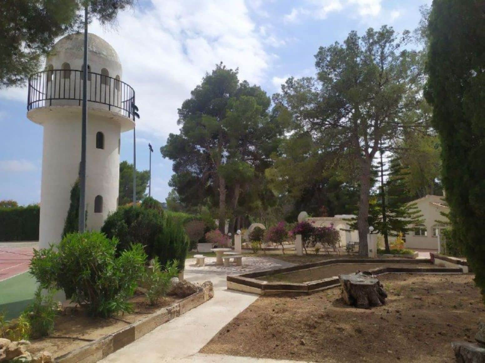 Apartment for sale in Alfaz del Pi / L'Alfas del Pi - € 5,499,000 (Ref: 8071637)