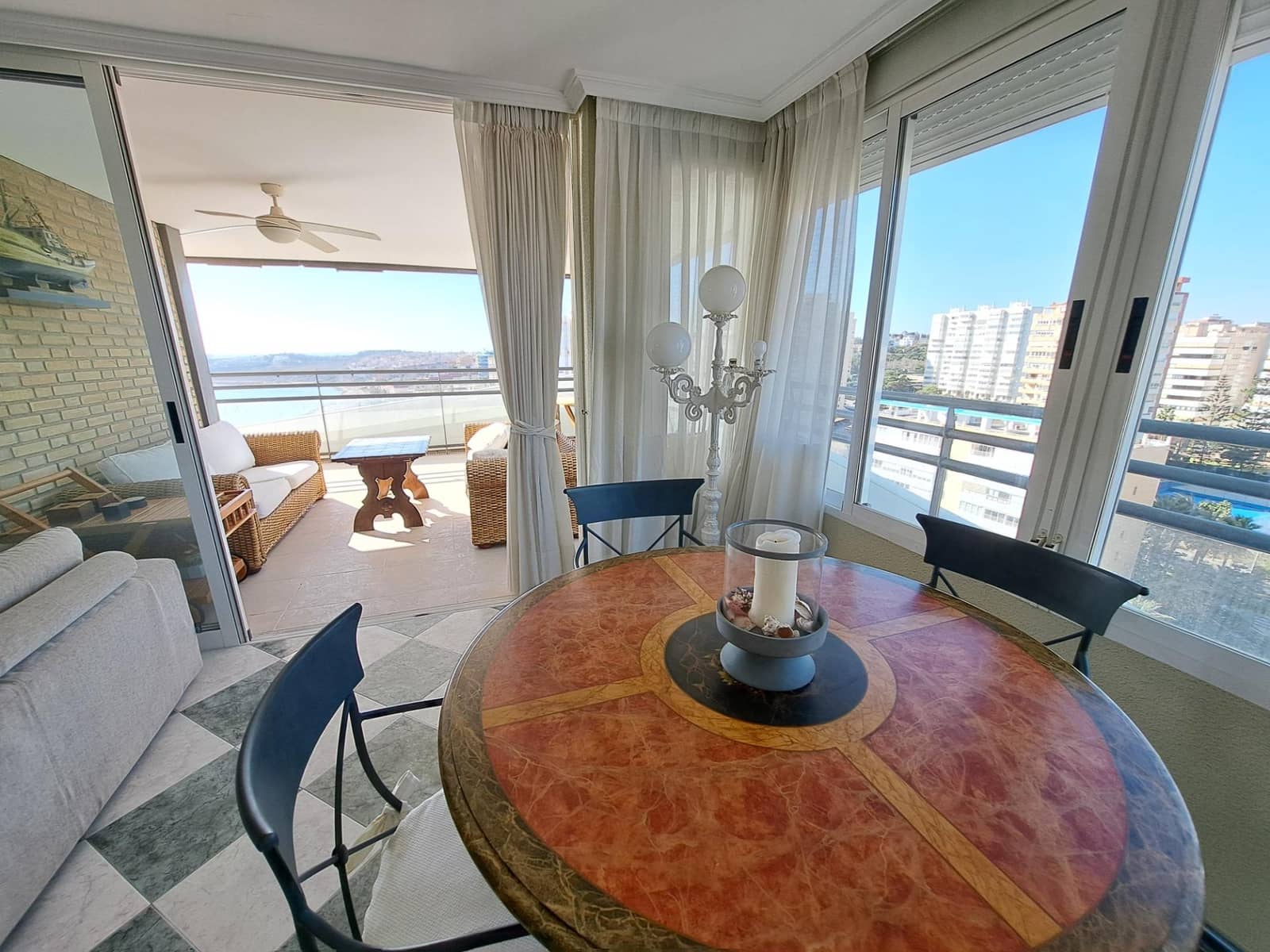 3 slaapkamer Appartement te huur in Playa de San Juan met zwembad garage - € 1.800 (Ref: 8083195)
