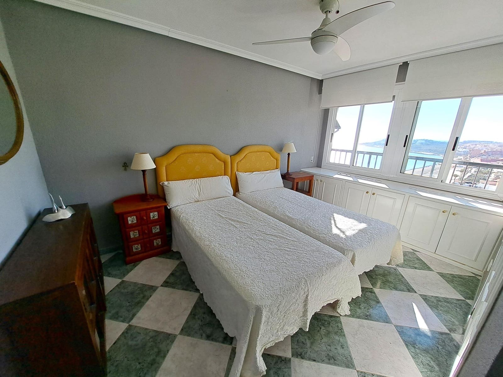 3 slaapkamer Appartement te huur in Playa de San Juan met zwembad garage - € 1.800 (Ref: 8083195)