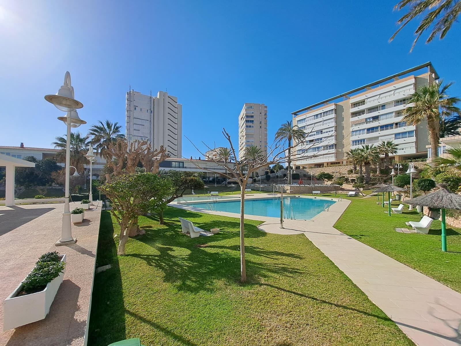 3 slaapkamer Appartement te huur in Playa de San Juan met zwembad garage - € 1.800 (Ref: 8083195)