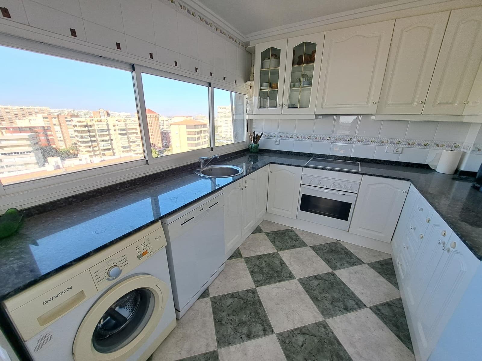 3 bedroom Apartment for rent in Playa de San Juan with pool garage - € 1,800 (Ref: 8083195)