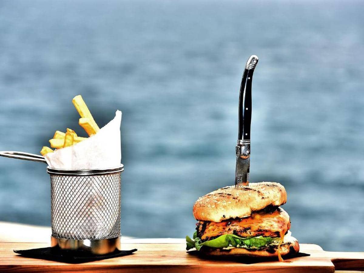 24 makuuhuone Hotelli myytävänä paikassa Benidorm mukana uima-altaan - 7 000 000 € (Ref: 8108734)