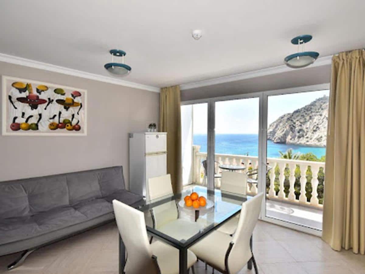 24 makuuhuone Hotelli myytävänä paikassa Benidorm mukana uima-altaan - 7 000 000 € (Ref: 8108734)