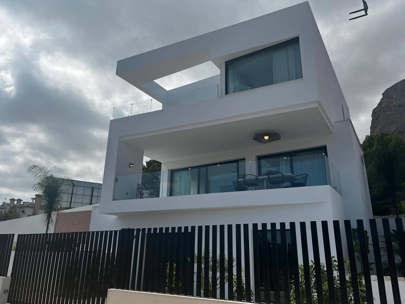 3 sypialnia Willa na sprzedaż w Polop z basenem garażem - 860 000 € (Ref: 8121469)