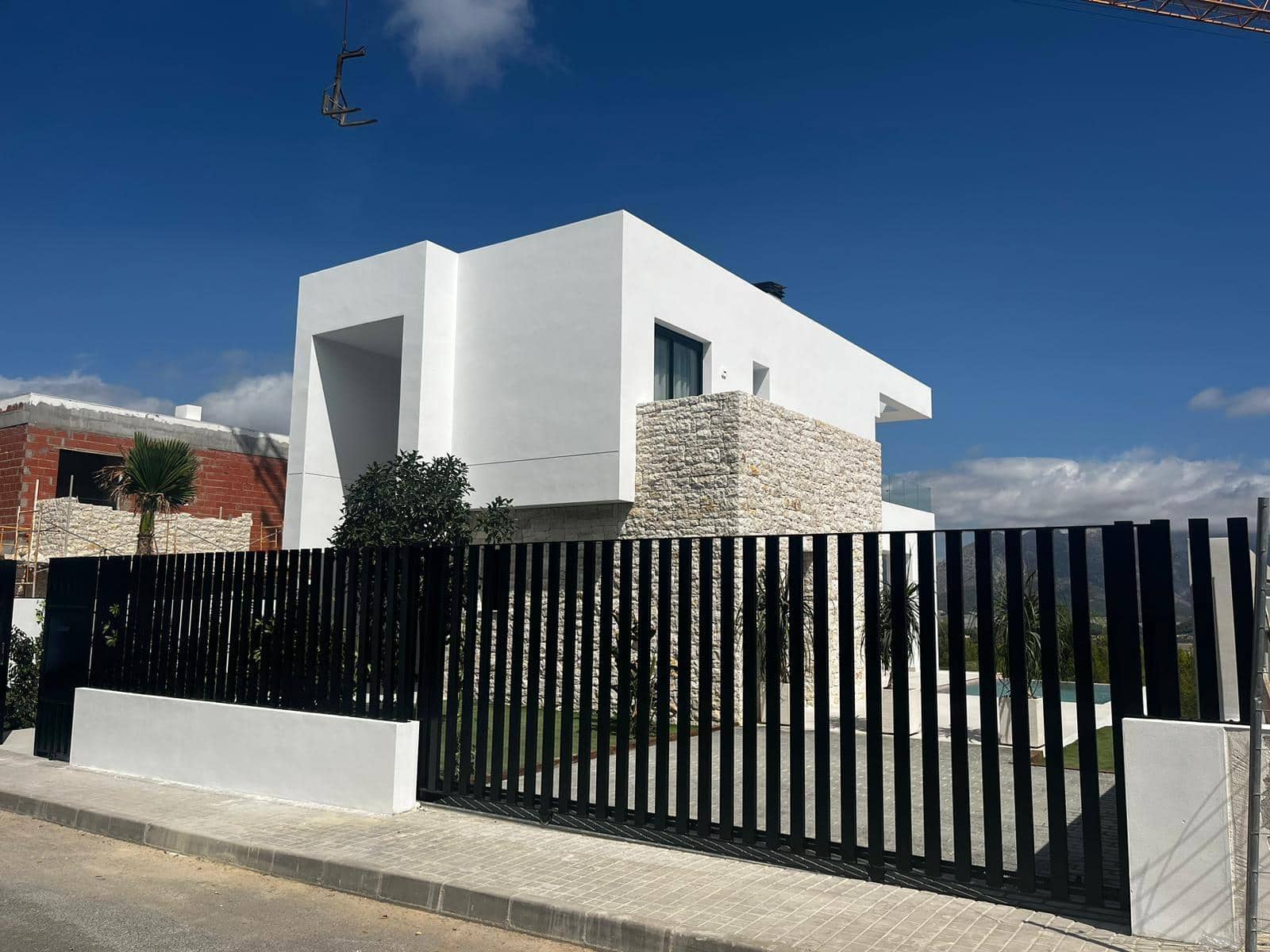 3 sypialnia Willa na sprzedaż w Polop z basenem garażem - 860 000 € (Ref: 8121469)