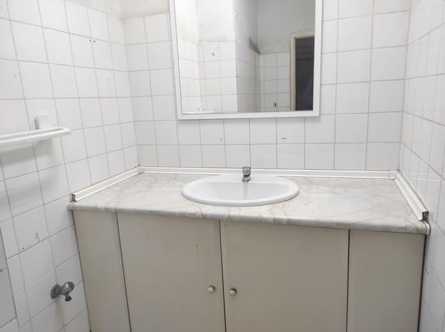 Commercial for sale in Alipark, Alicante / Alacant city - € 115,000 (Ref: 8168956)