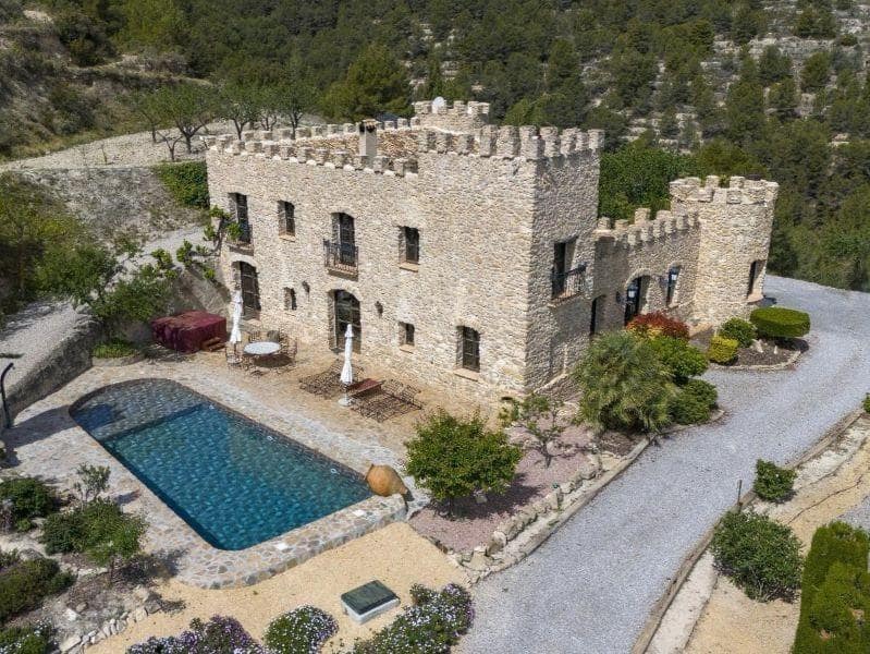 Chalet de 5 habitaciones en Relleu en venta con piscina garaje - 1.650.000 € (Ref: 8339830)