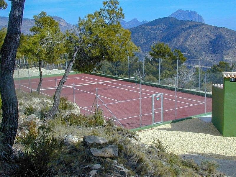 Chalet de 5 habitaciones en Relleu en venta con piscina garaje - 1.650.000 € (Ref: 8339830)