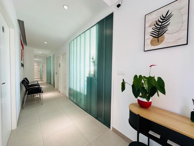 Kantoor te huur in Benidorm - € 550 (Ref: 8371150)