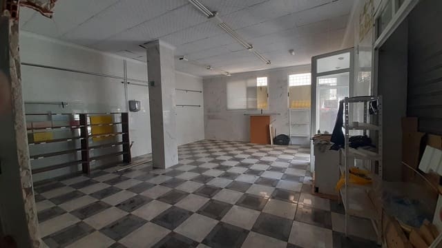 Komercyjne na sprzedaż w Peña de las Águilas, Elche / Elx - 59 900 € (Ref: 8377804)