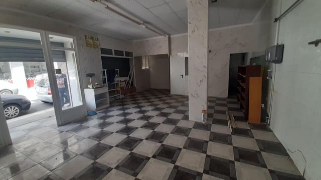 Komercyjne na sprzedaż w Peña de las Águilas, Elche / Elx - 59 900 € (Ref: 8377804)