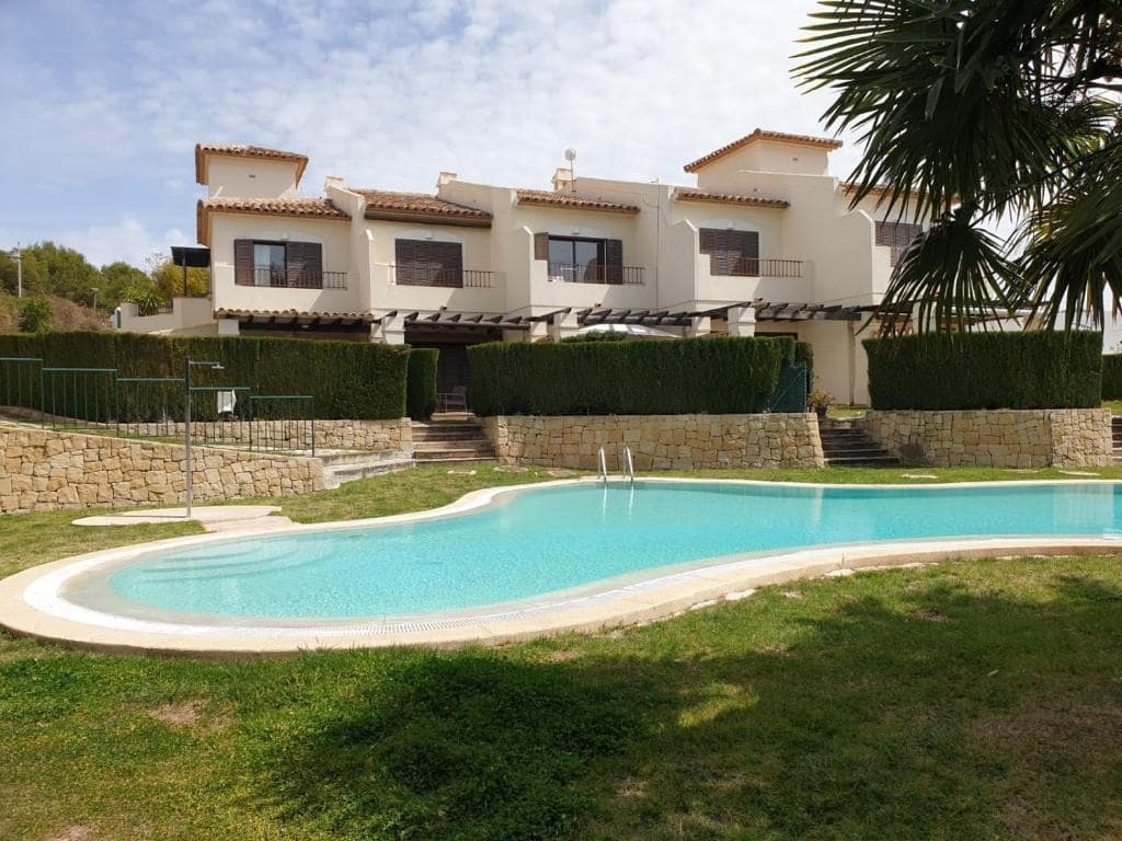 2 slaapkamer Rijtjeshuis te koop in Finestrat met zwembad - € 280.000 (Ref: 8388124)