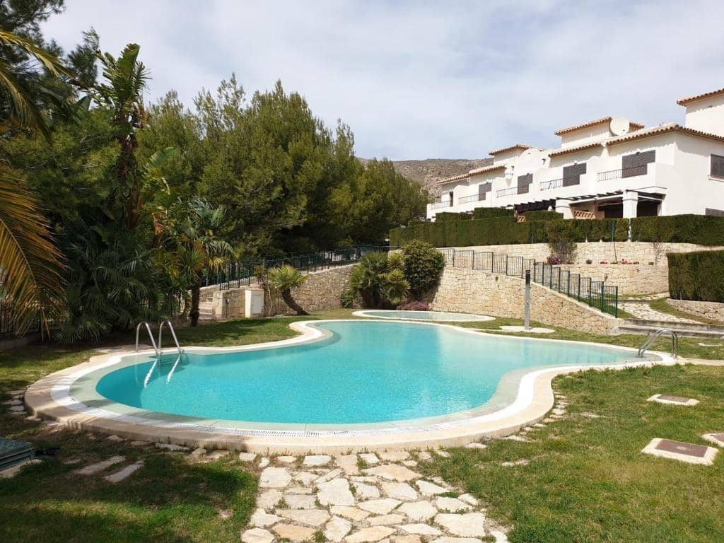 2 slaapkamer Rijtjeshuis te koop in Finestrat met zwembad - € 280.000 (Ref: 8388124)