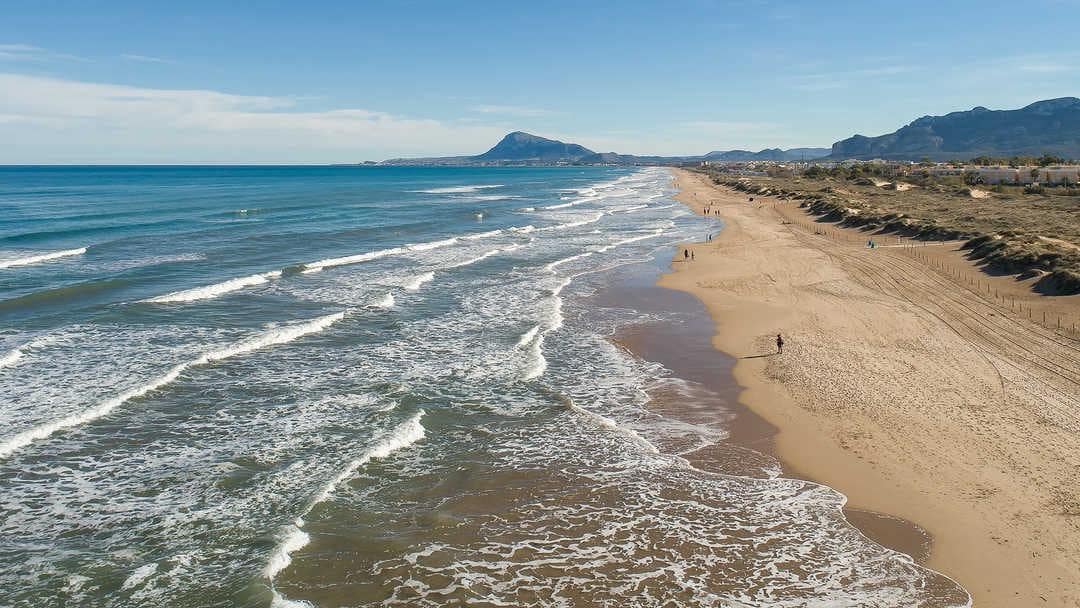 5 slaapkamer Villa te koop in Oliva met zwembad - € 899.000 (Ref: 8394881)