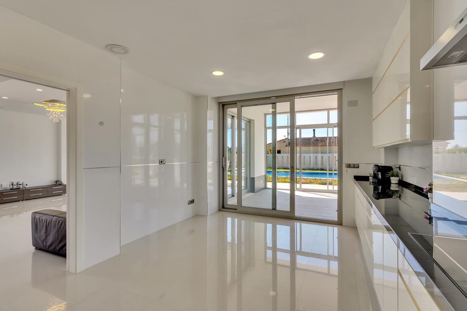 5 slaapkamer Villa te koop in Oliva met zwembad - € 899.000 (Ref: 8394881)