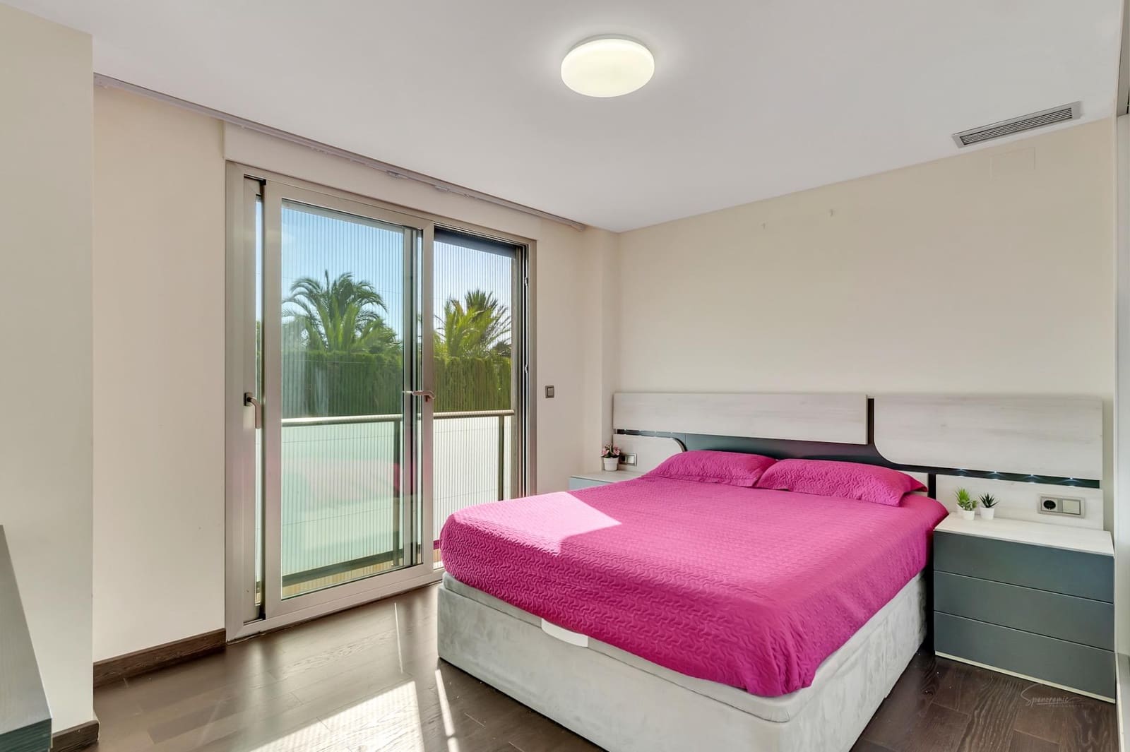 5 slaapkamer Villa te koop in Oliva met zwembad - € 899.000 (Ref: 8394881)