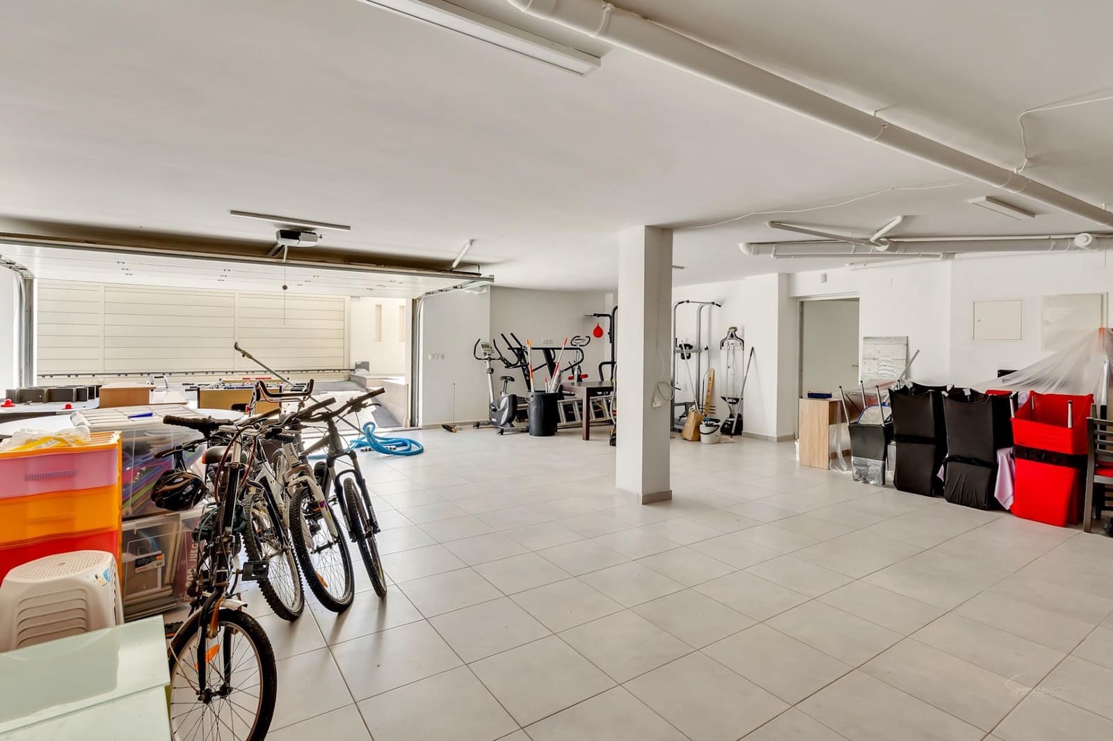 5 slaapkamer Villa te koop in Oliva met zwembad - € 899.000 (Ref: 8394881)