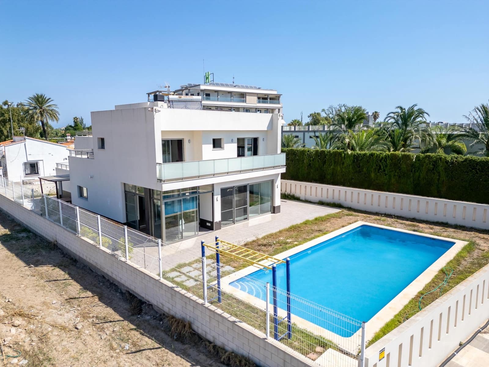 5 slaapkamer Villa te koop in Oliva met zwembad - € 899.000 (Ref: 8394881)