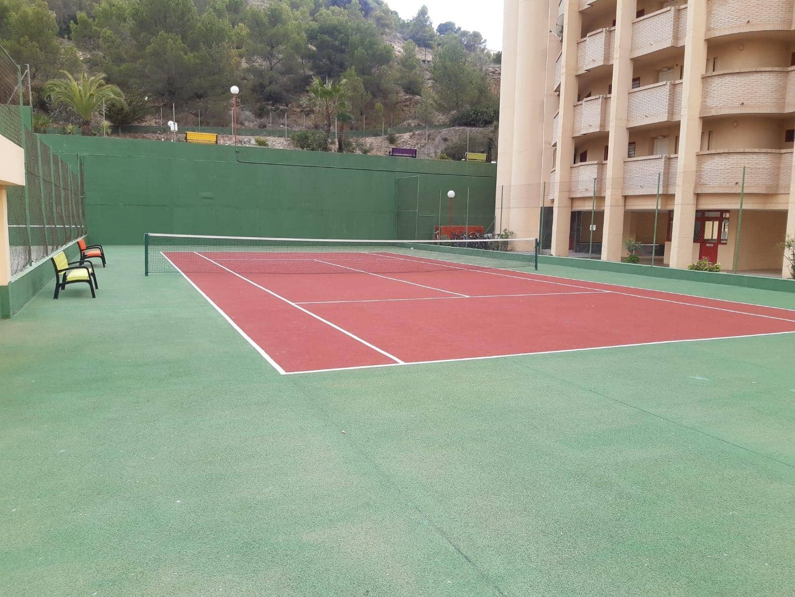 Apartamento de 2 habitaciones en Benidorm en venta con piscina - 179.000 € (Ref: 8407138)
