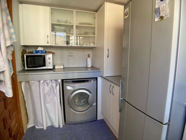 2 Zimmer Apartment zu verkaufen in Benidorm mit Pool - 179.000 € (Ref: 8407138)