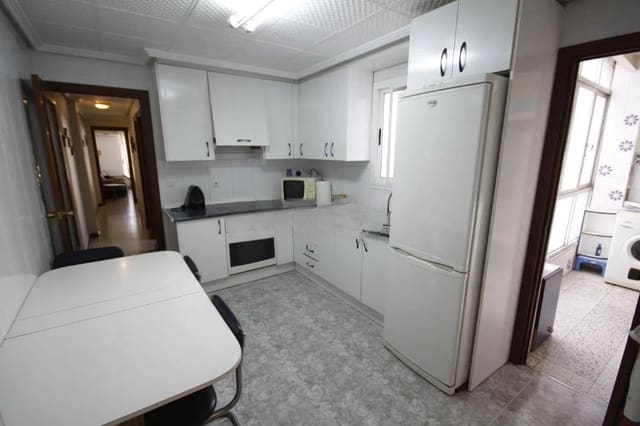Piso de 3 habitaciones en Elche / Elx en venta - 119.000 € (Ref: 8421286)
