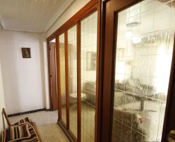 Piso de 3 habitaciones en Elche / Elx en venta - 119.000 € (Ref: 8421286)