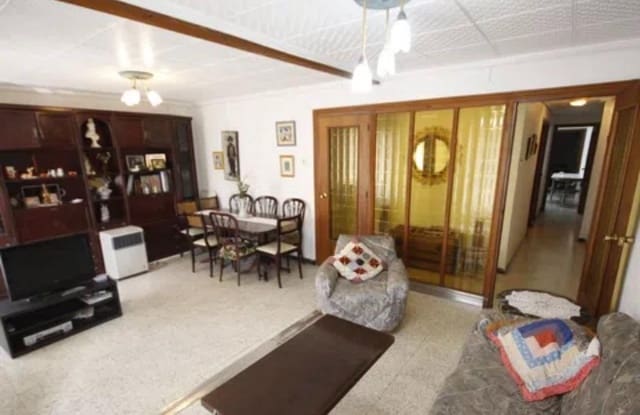 Piso de 3 habitaciones en Elche / Elx en venta - 119.000 € (Ref: 8421286)